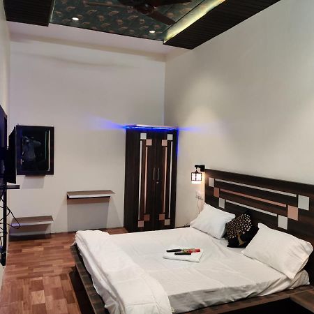 Keshav Hotel Farrukhabad Экстерьер фото