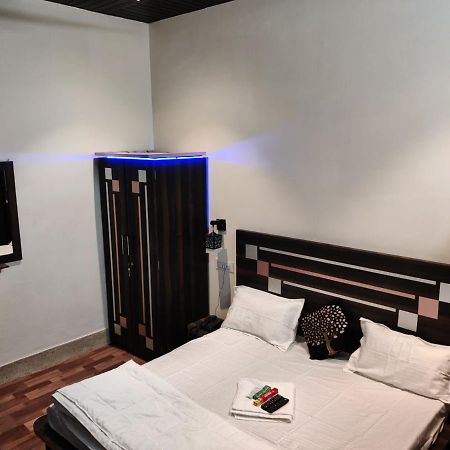 Keshav Hotel Farrukhabad Экстерьер фото