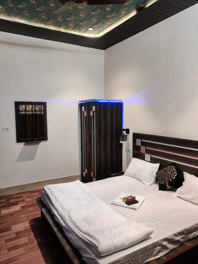 Keshav Hotel Farrukhabad Экстерьер фото
