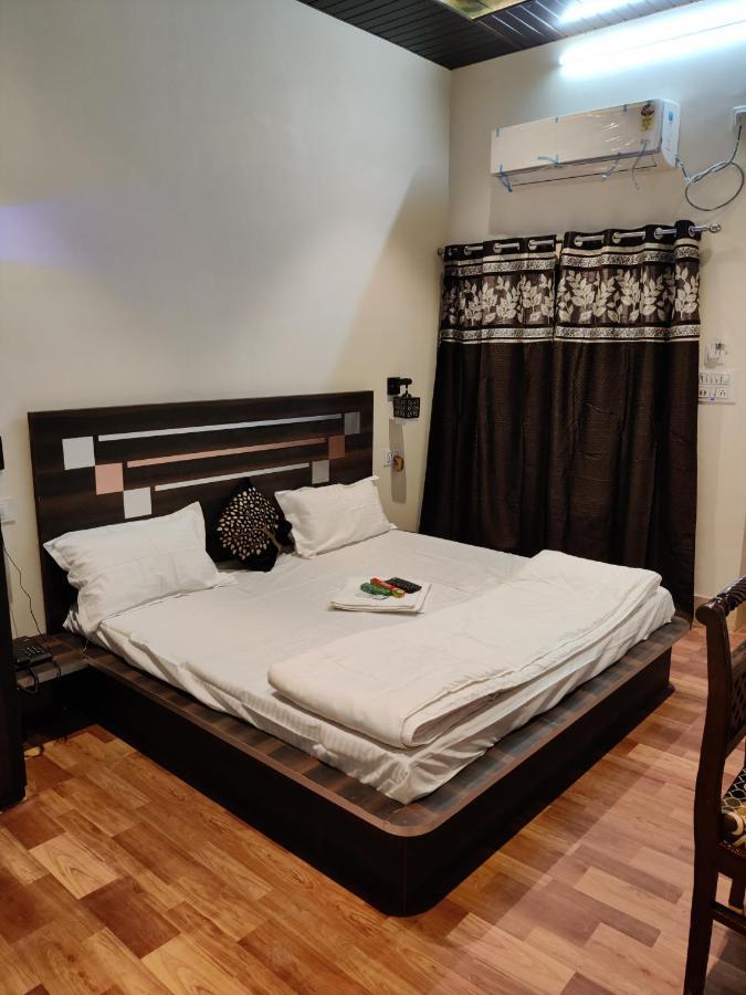 Keshav Hotel Farrukhabad Экстерьер фото